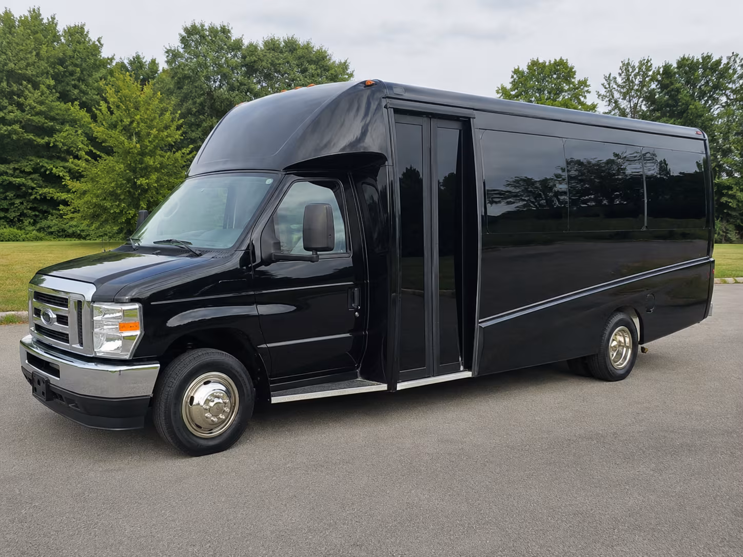 charter buses for chesapeake college campus and career day trips