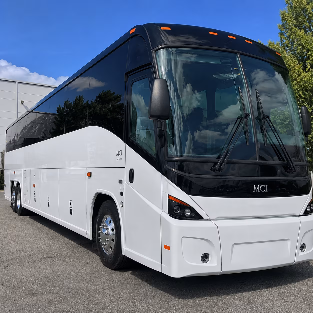 charter buses to veterans united home loans amphitheater shows