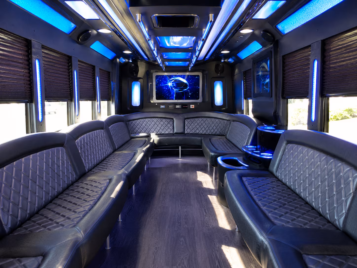 chesapeake 28 passenger party bus inside