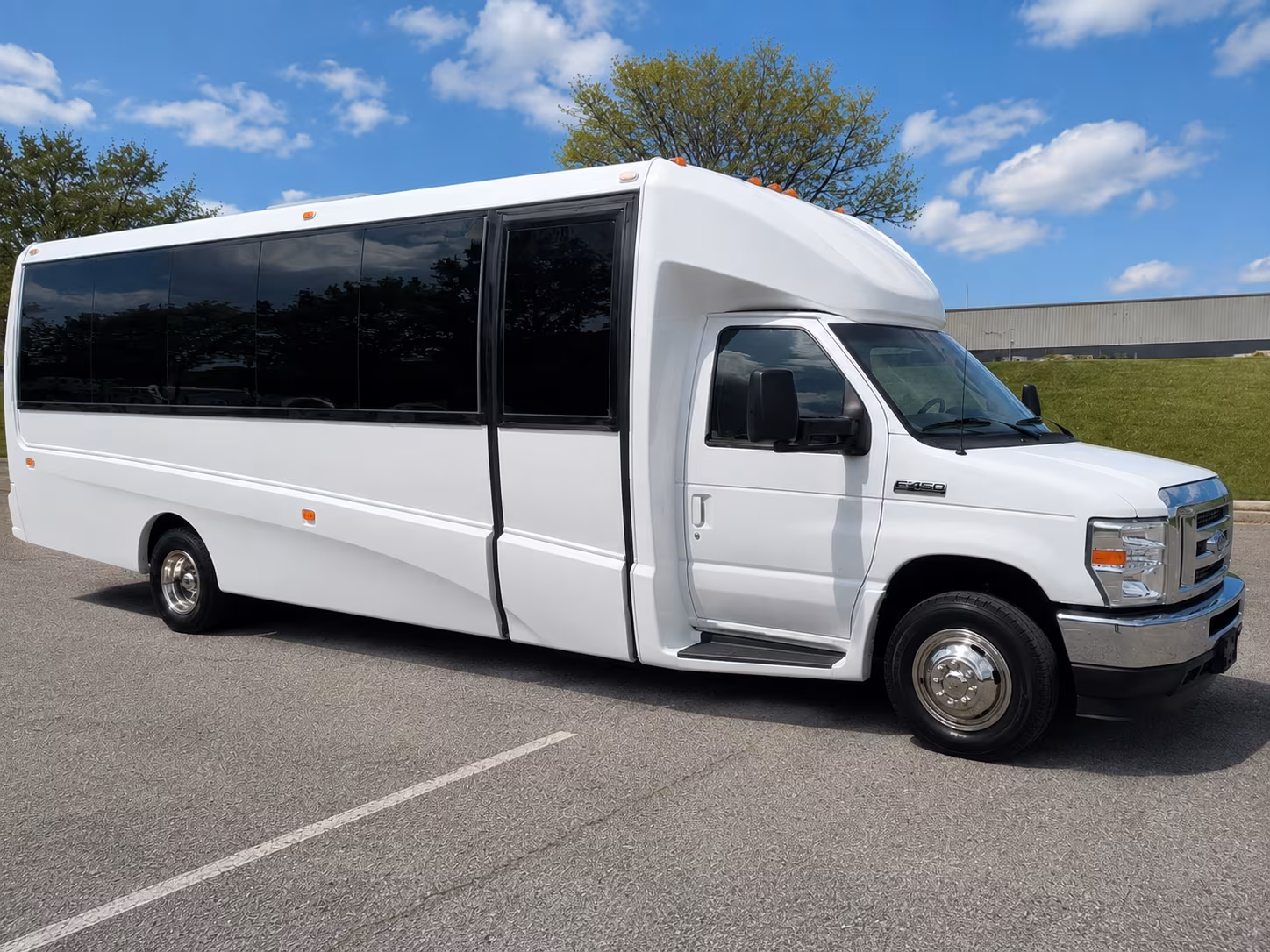 minibuses for smaller groups hitting local chesapeake and south hampton roads shows