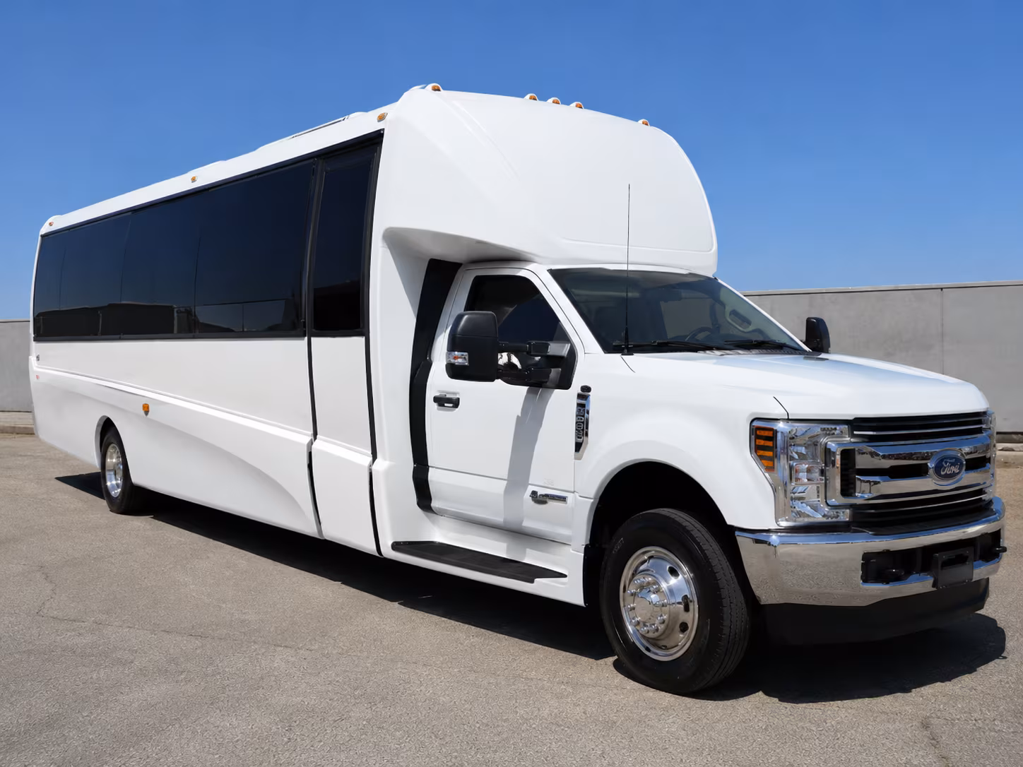 wedding shuttle buses for chesapeake s most beautiful venues
